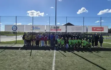 drużyny biorące udział w turnieju "Z Orlika na Stadion"