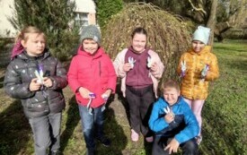 klasa II z upominkami od wielkanocnego zajączka