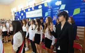 ślubowanie uczni&oacute;w klasy VIII