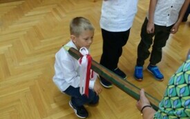 pasowanie uczni&oacute;w na pierwszoklasist&oacute;w