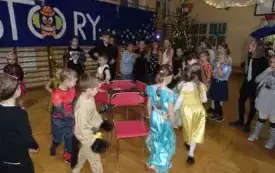 dzieci biorące udział w konkursie