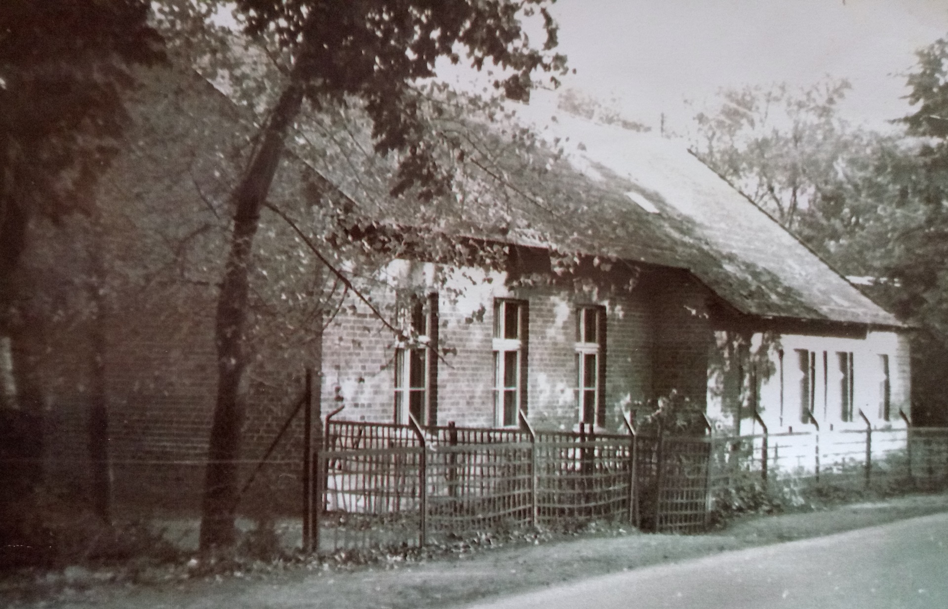 stary_budynek_szkoły_2