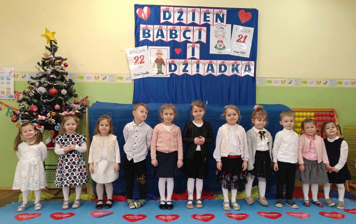 Zdjęcie do Dzień Babci i Dziadka w oddziale przedszkolnym