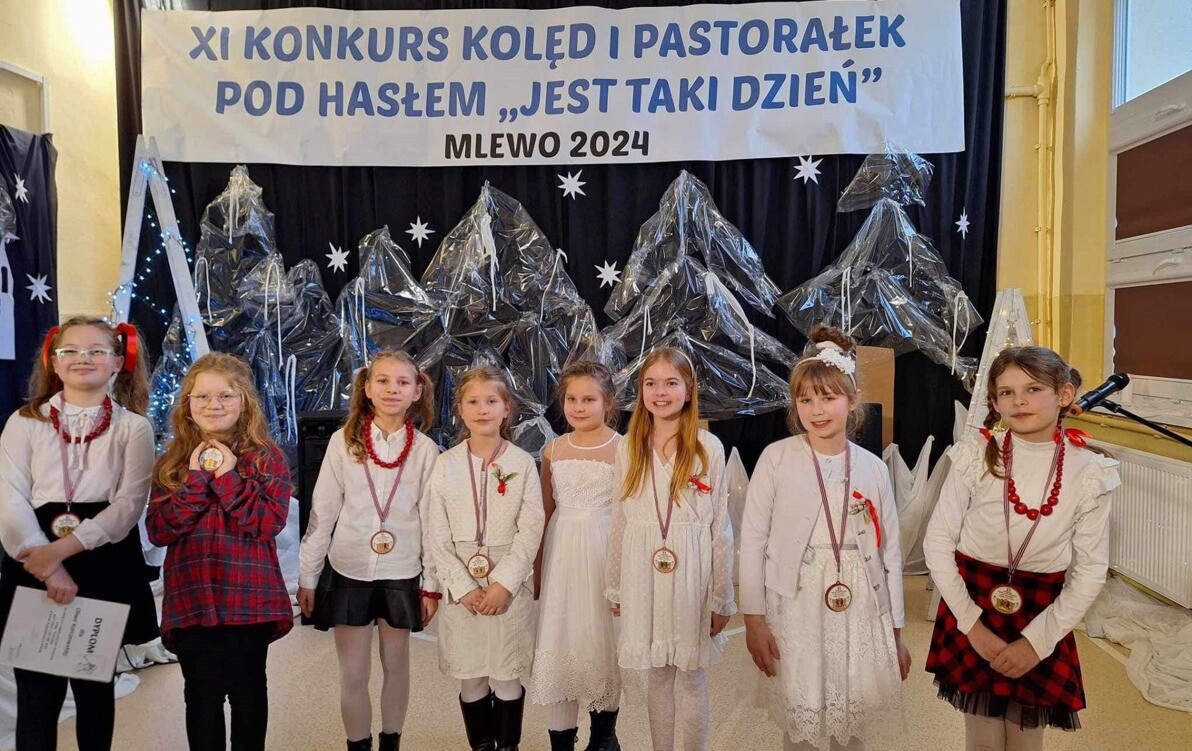 Zdjęcie do XI Międzyszkolny Konkurs Kolęd i Pastorałek w Szkole Podstawowej w Mlewie